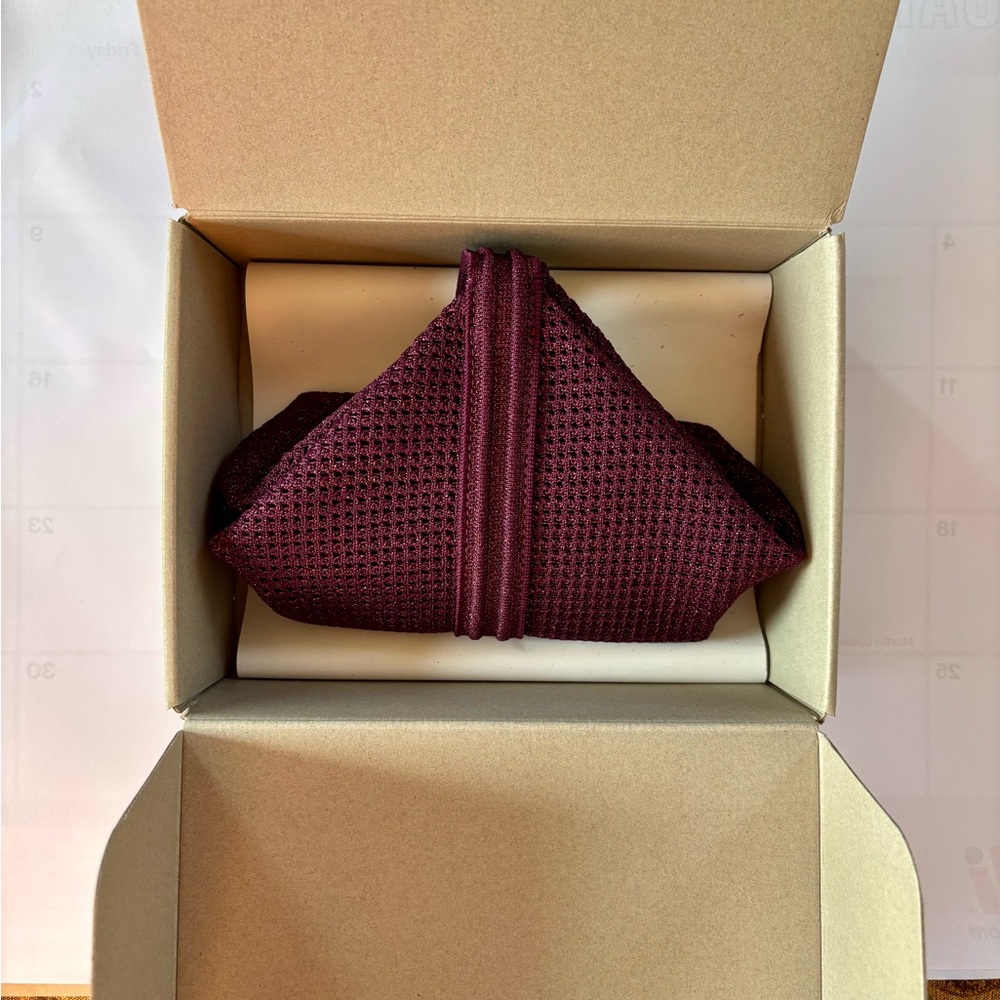 NWT Rothy's The Party Pouch in Garnet Sparkle - Picture 9 of 14